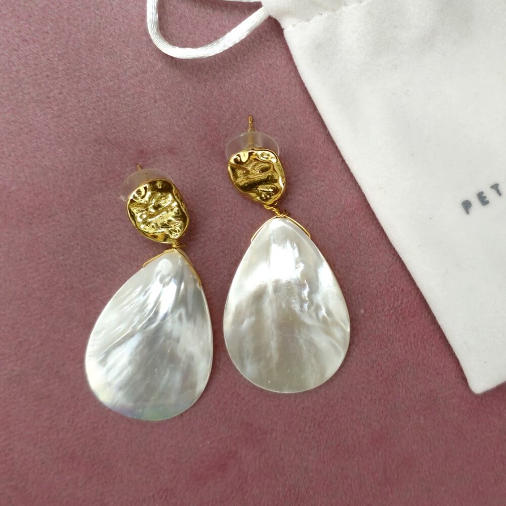 NEW Baroque Mother of Pearl Drop Earrings